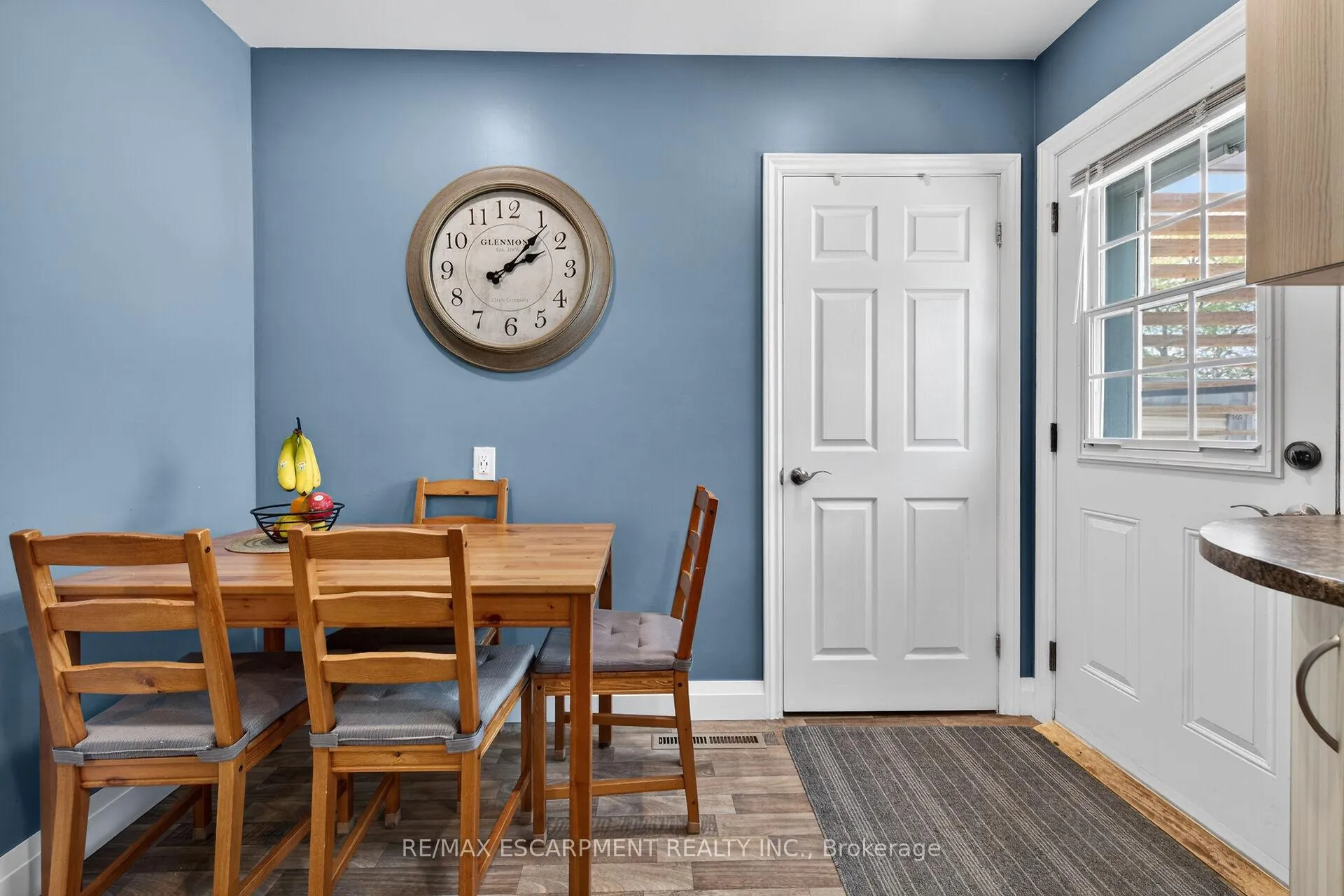 Photo 15 of 10 Frederick Street, St. Catharines, Western Hill — HOMEH