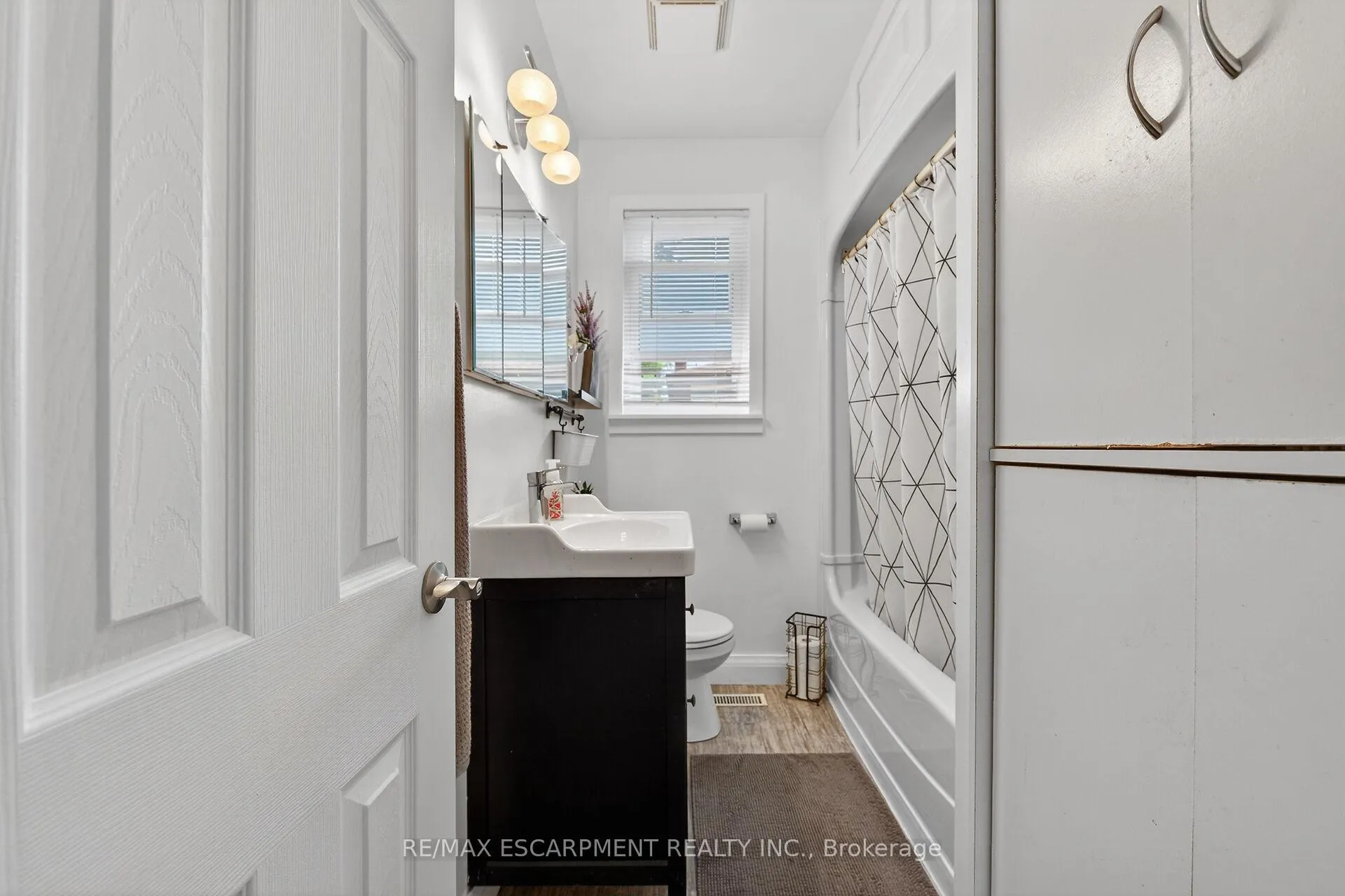 Photo 18 of 10 Frederick Street, St. Catharines, Western Hill — HOMEH