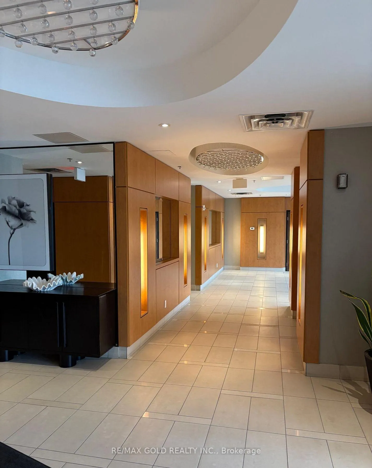 Photo 5 of Unit 501, 840 Queens Plate Drive, Etobicoke, West Humber-Clairville — HOMEH