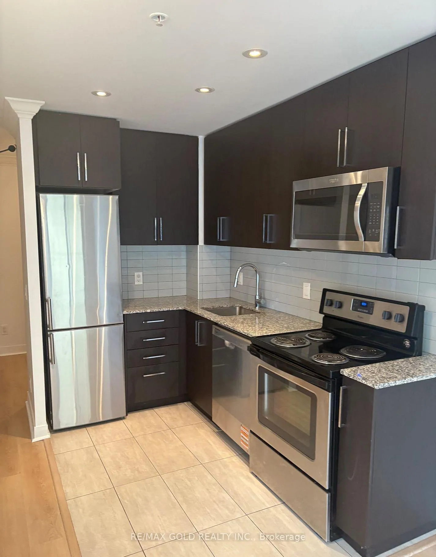 Photo 7 of Unit 501, 840 Queens Plate Drive, Etobicoke, West Humber-Clairville — HOMEH