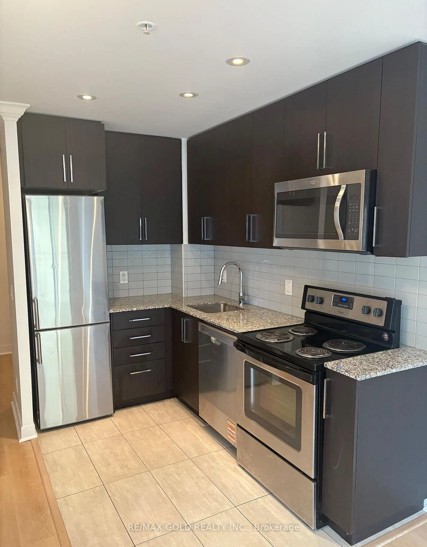Photo 9 of Unit 501, 840 Queens Plate Drive, Etobicoke, West Humber-Clairville — HOMEH