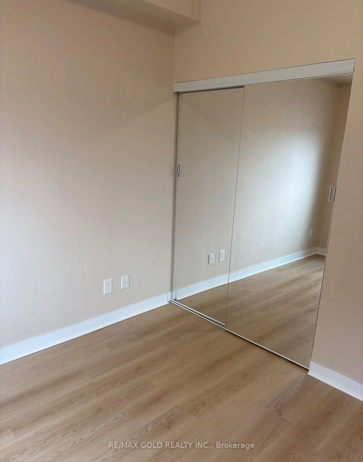 Photo 14 of Unit 501, 840 Queens Plate Drive, Etobicoke, West Humber-Clairville — HOMEH