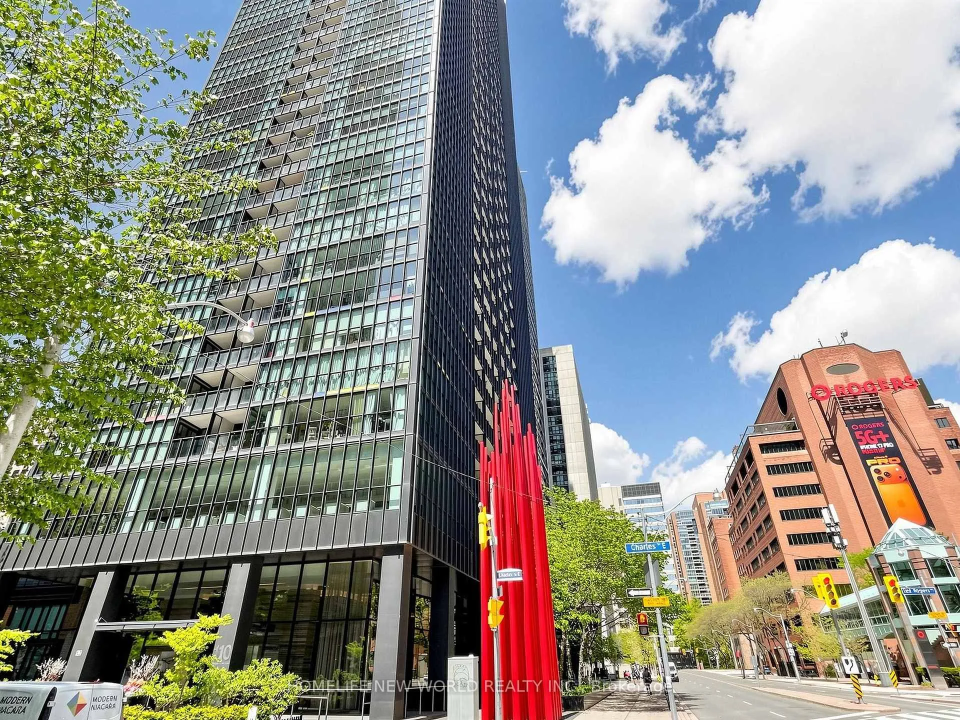 Photo 3 of Unit 1406, 110 Charles Street E, Toronto, Church-Yonge Corridor — HOMEH