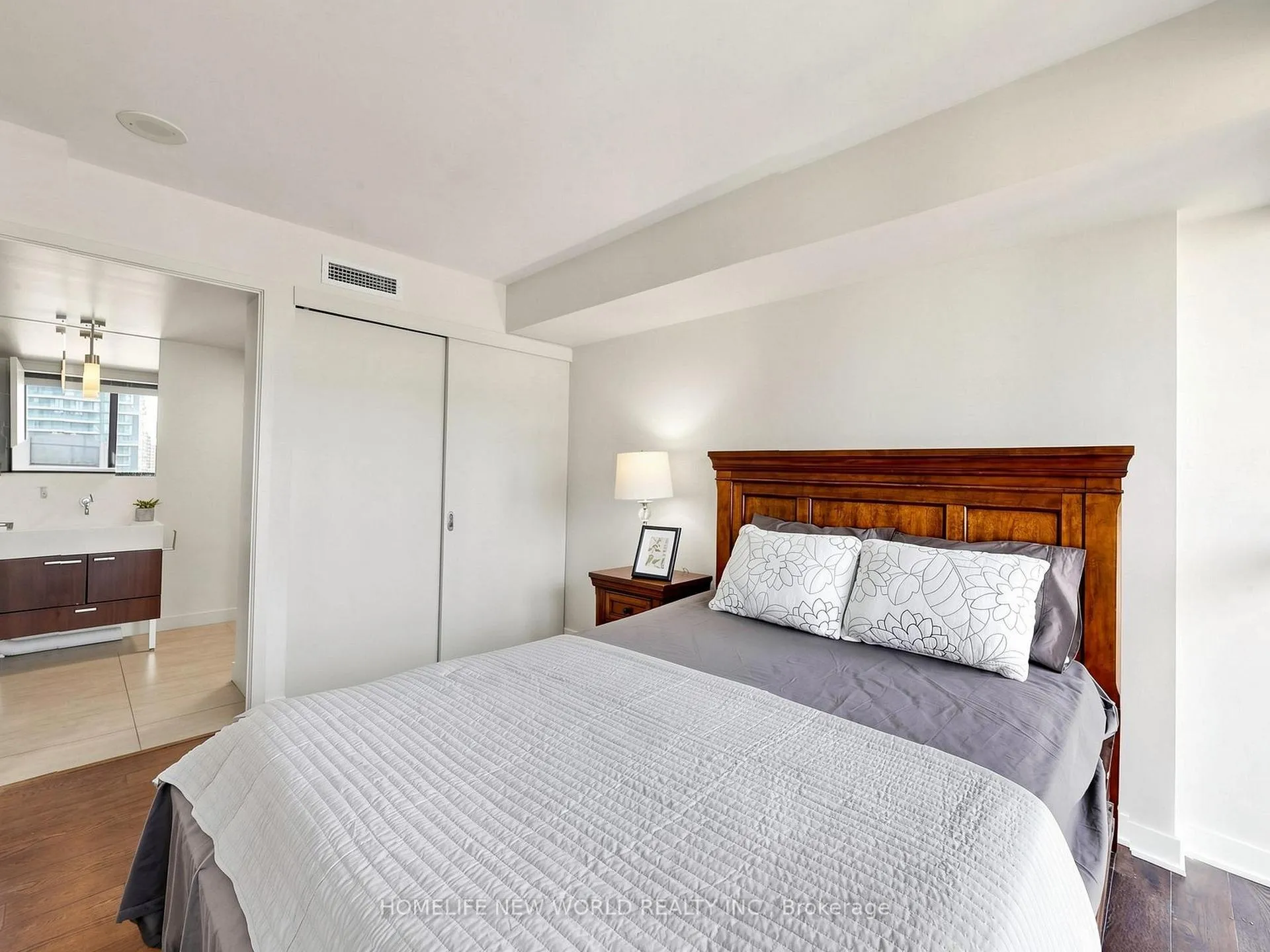 Photo 29 of Unit 1406, 110 Charles Street E, Toronto, Church-Yonge Corridor — HOMEH