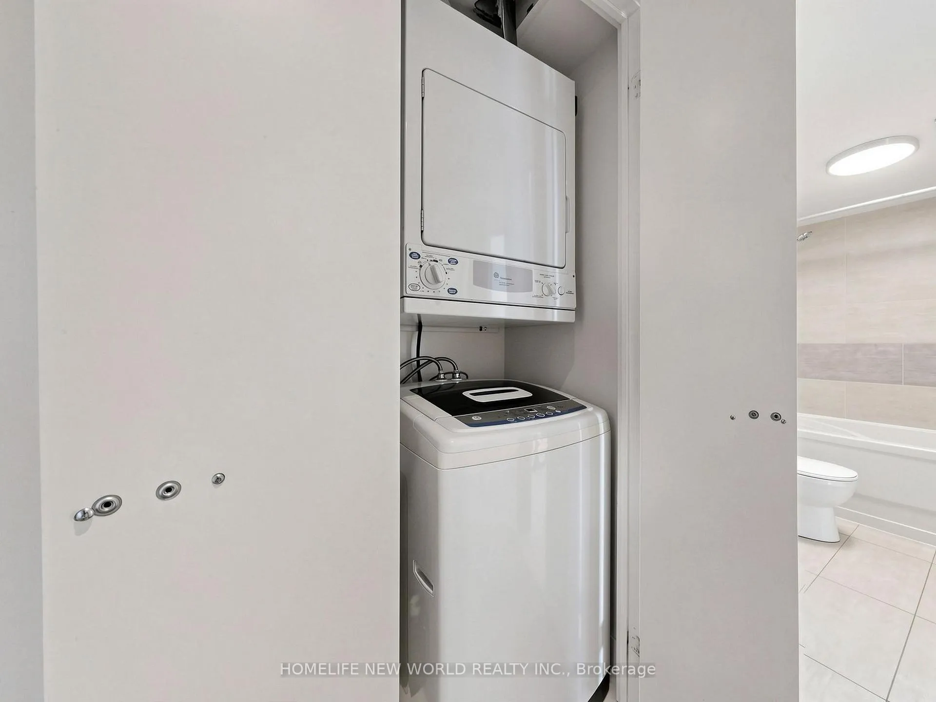 Photo 37 of Unit 1406, 110 Charles Street E, Toronto, Church-Yonge Corridor — HOMEH