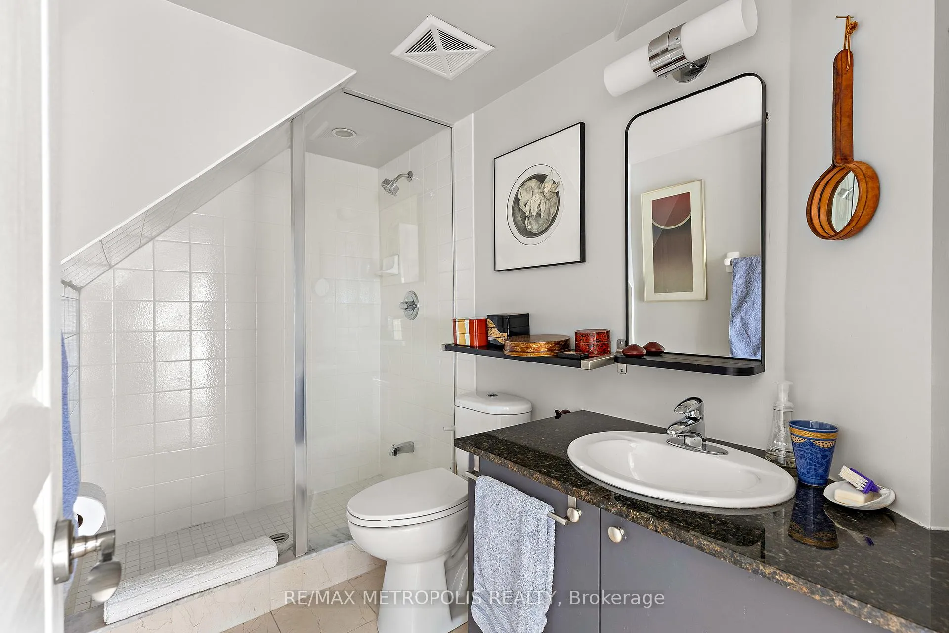 Photo 13 of Unit 438, 437 Roncesvalles Avenue, Toronto, Roncesvalles — HOMEH