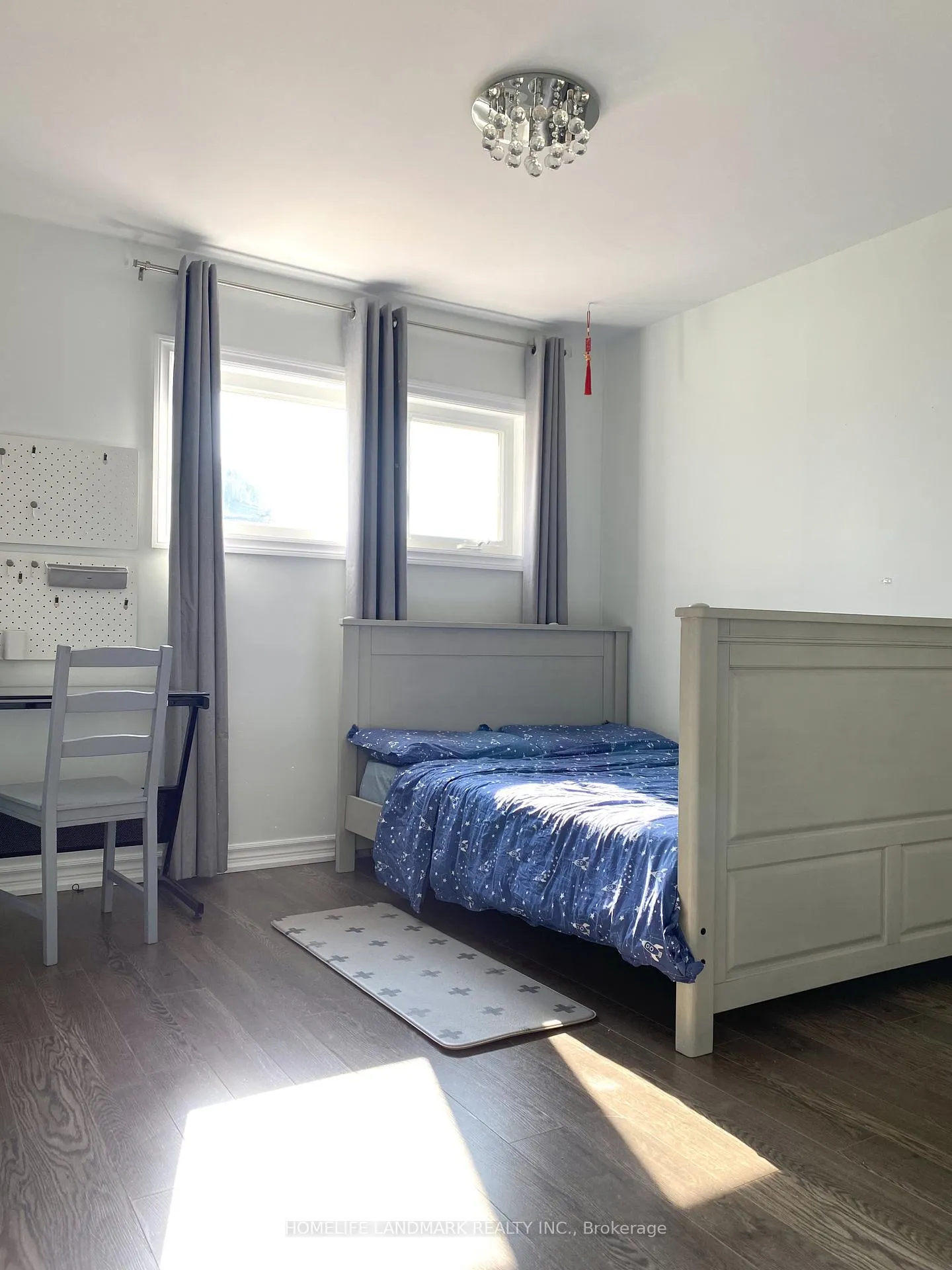 Photo 9 of 59 Elizabeth Crescent S, Whitby, Blue Grass Meadows — HOMEH