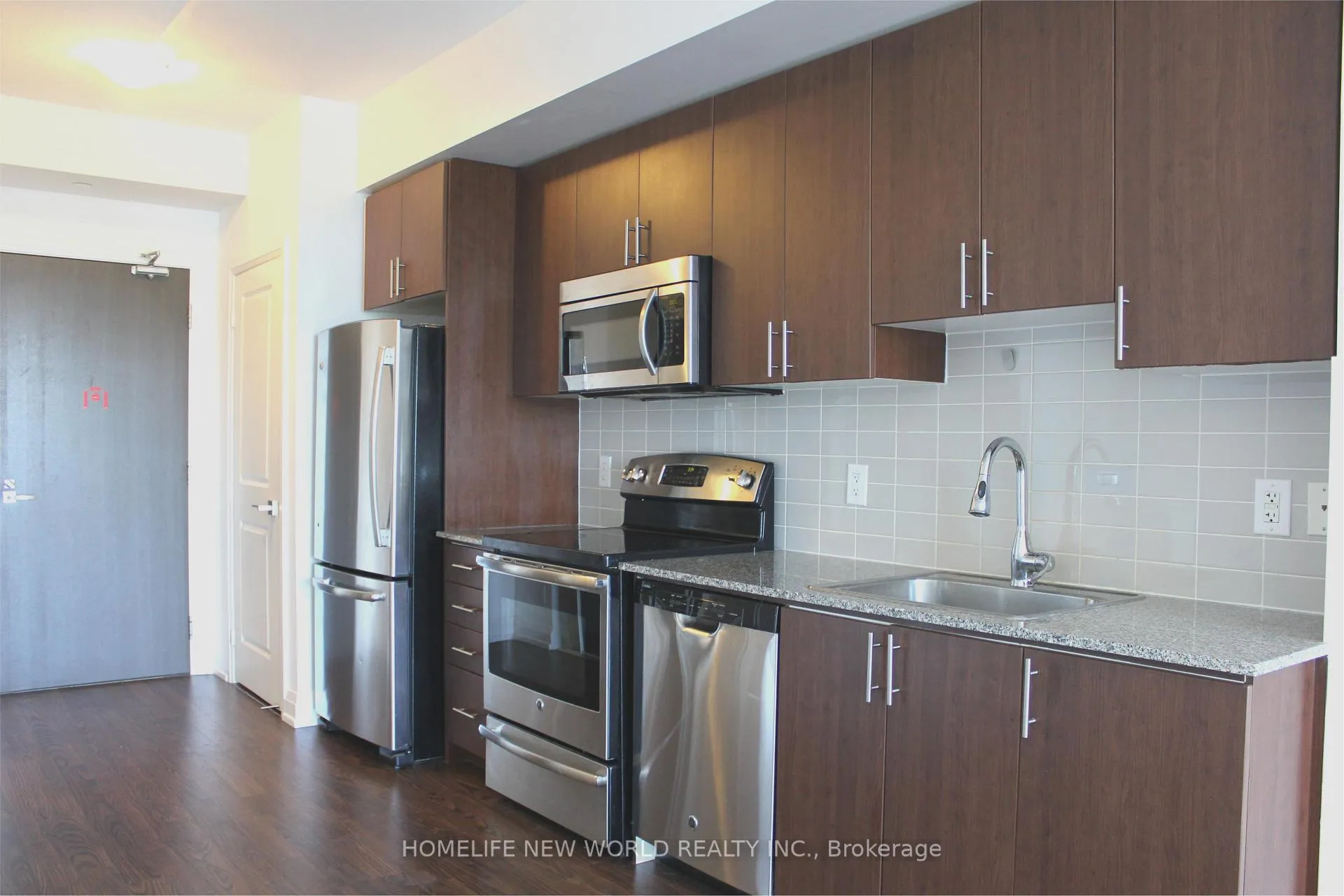 Photo 8 of Unit 429, 7161 Yonge Street, Markham, Thornhill — HOMEH