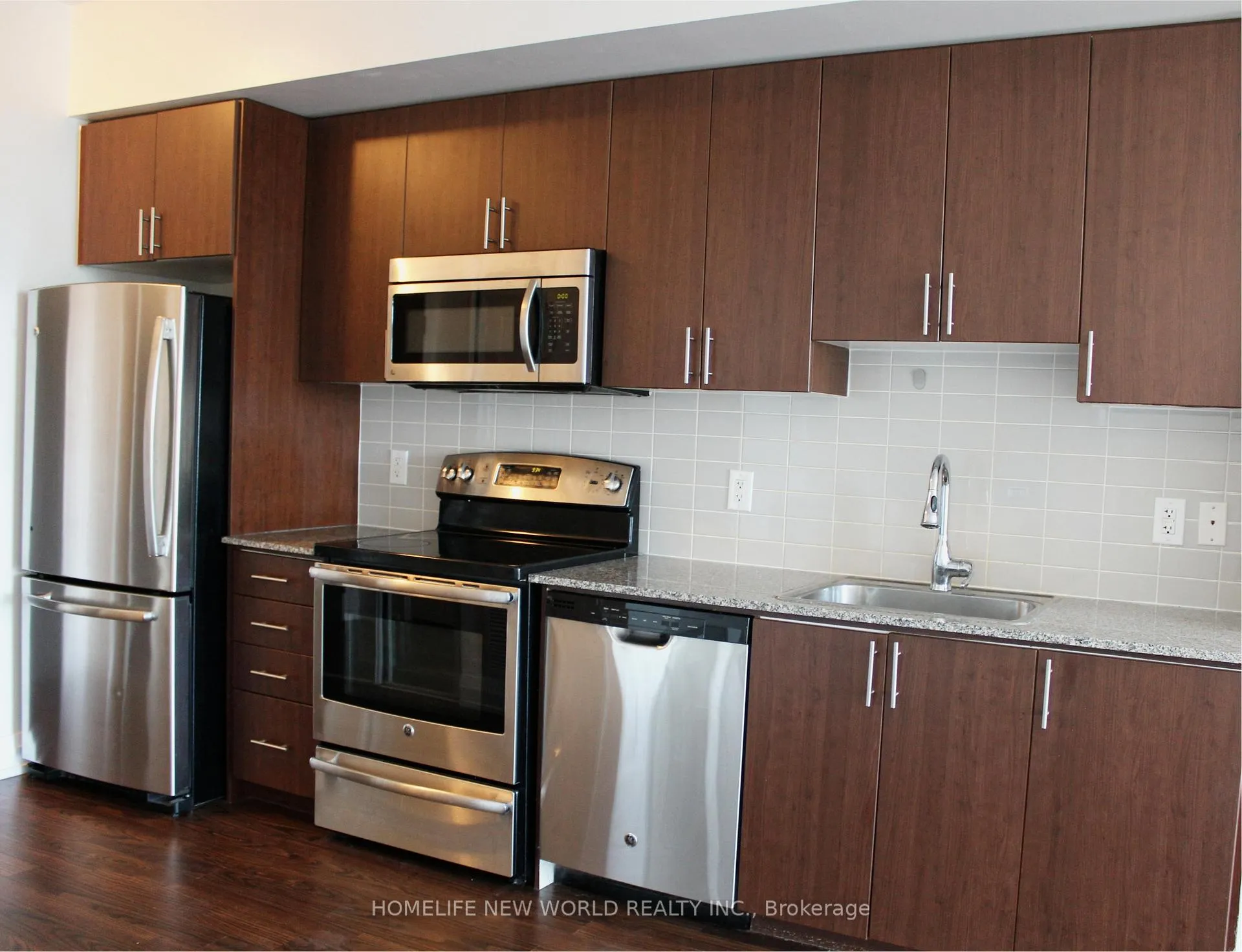 Photo 9 of Unit 429, 7161 Yonge Street, Markham, Thornhill — HOMEH