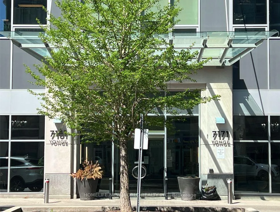 Photo 4 of Unit 429, 7161 Yonge Street, Markham, Thornhill — HOMEH