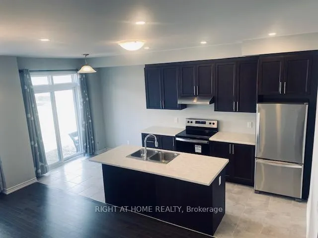 Photo 2 of 1093 Thompson Drive, Oshawa, Kedron — HOMEH