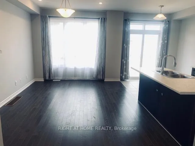 Photo 3 of 1093 Thompson Drive, Oshawa, Kedron — HOMEH