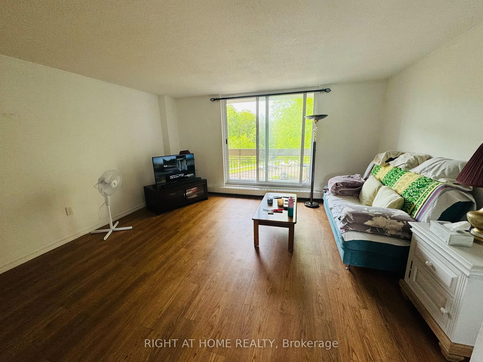 Photo 3 of Unit 222, 350 Quigley Road, Hamilton, Vincent — HOMEH