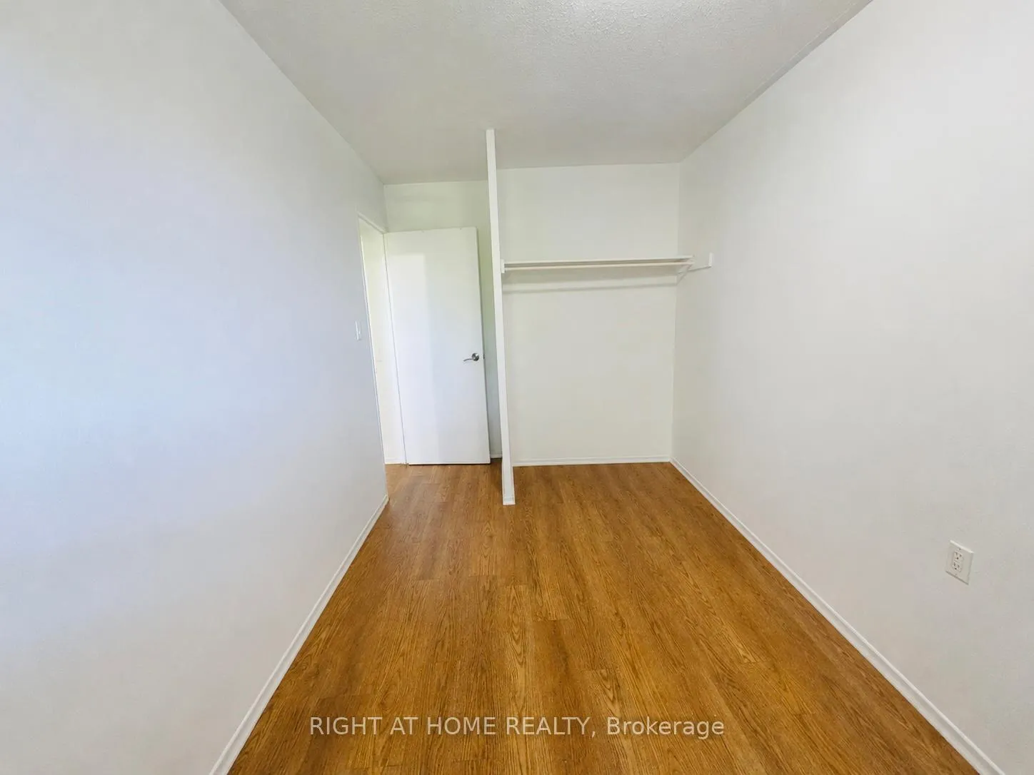 Photo 6 of Unit 222, 350 Quigley Road, Hamilton, Vincent — HOMEH