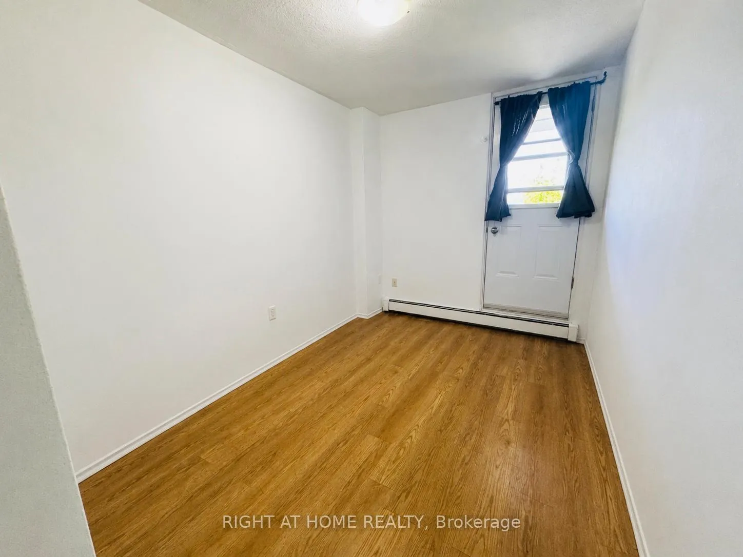 Photo 7 of Unit 222, 350 Quigley Road, Hamilton, Vincent — HOMEH