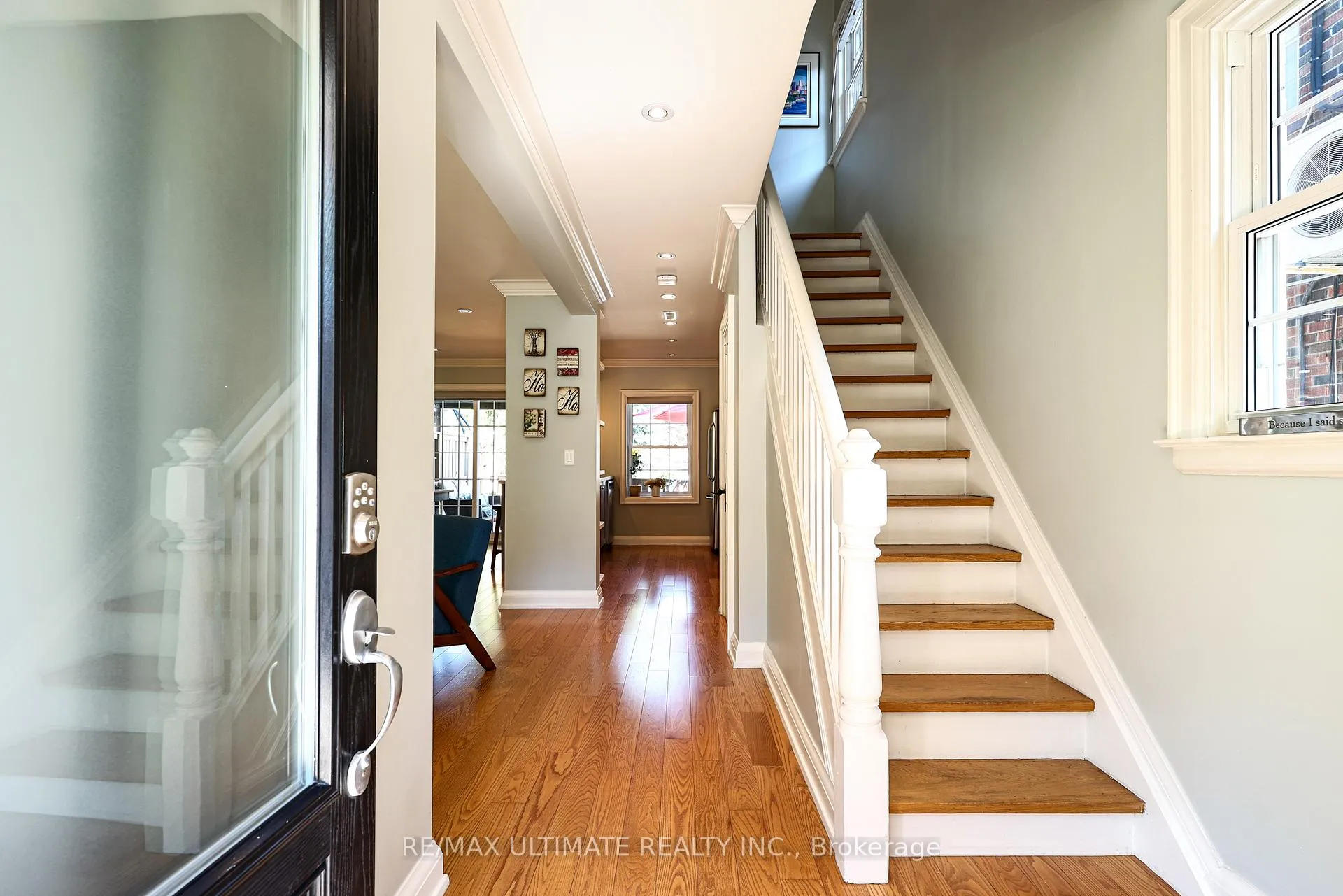 Photo 3 of 503 Sutherland Drive, Toronto, Leaside — HOMEH