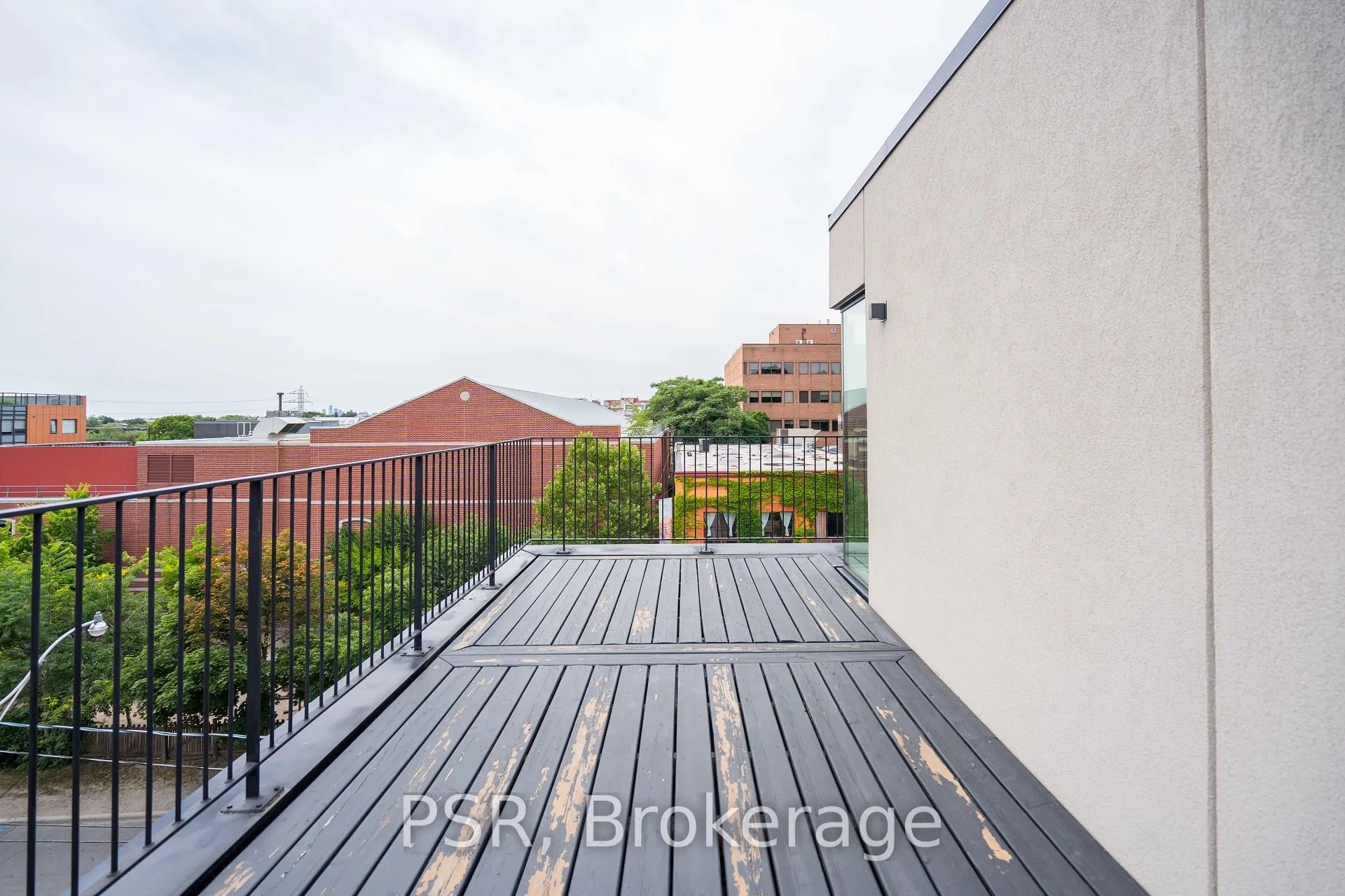 Photo 15 of 381 Madison Avenue, Toronto, Casa Loma — HOMEH
