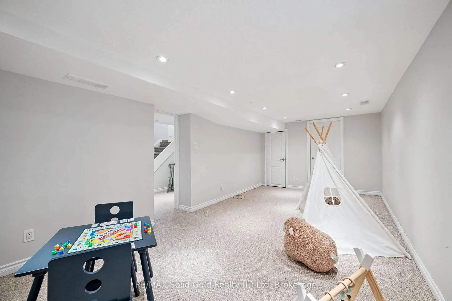 Photo 31 of 793 Belmont Avenue W, Kitchener, Uptown West — HOMEH