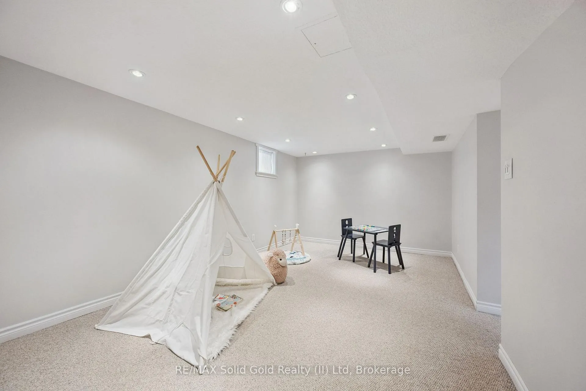 Photo 32 of 793 Belmont Avenue W, Kitchener, Uptown West — HOMEH
