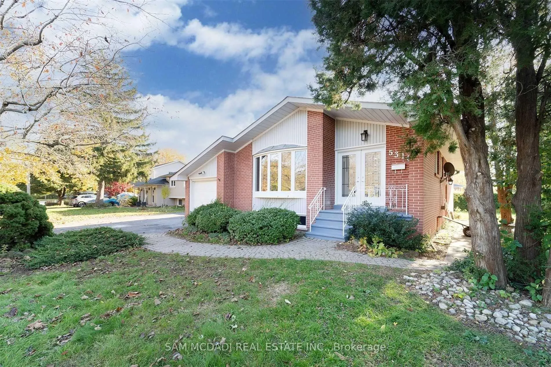 Photo 1 of 5318 Mericourt Road, Burlington, Appleby — HOMEH