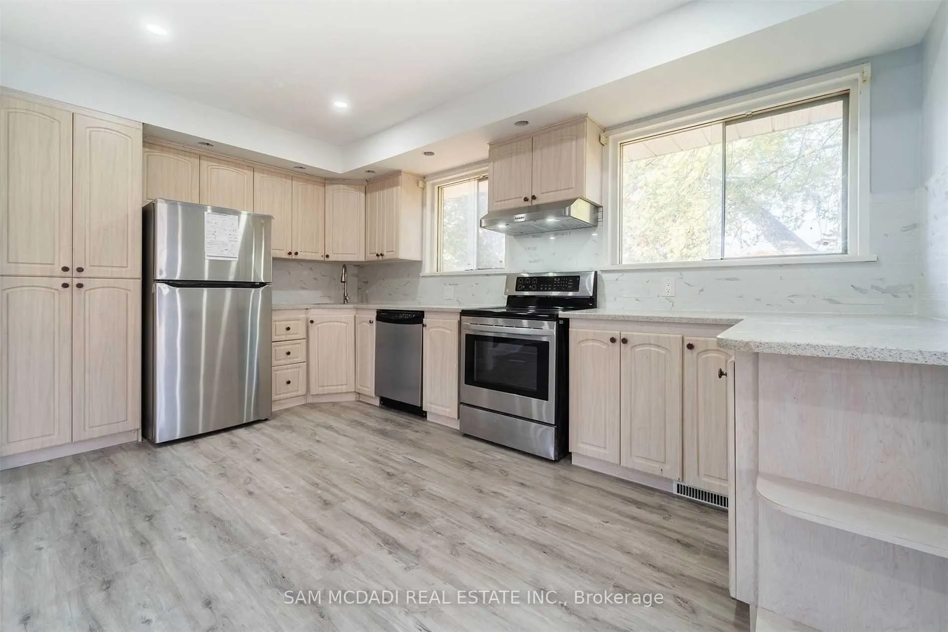 Photo 4 of 5318 Mericourt Road, Burlington, Appleby — HOMEH