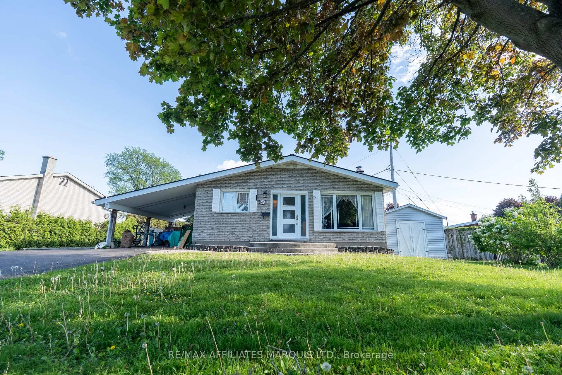 Photo 2 of 429 Beach Avenue, Cornwall — HOMEH