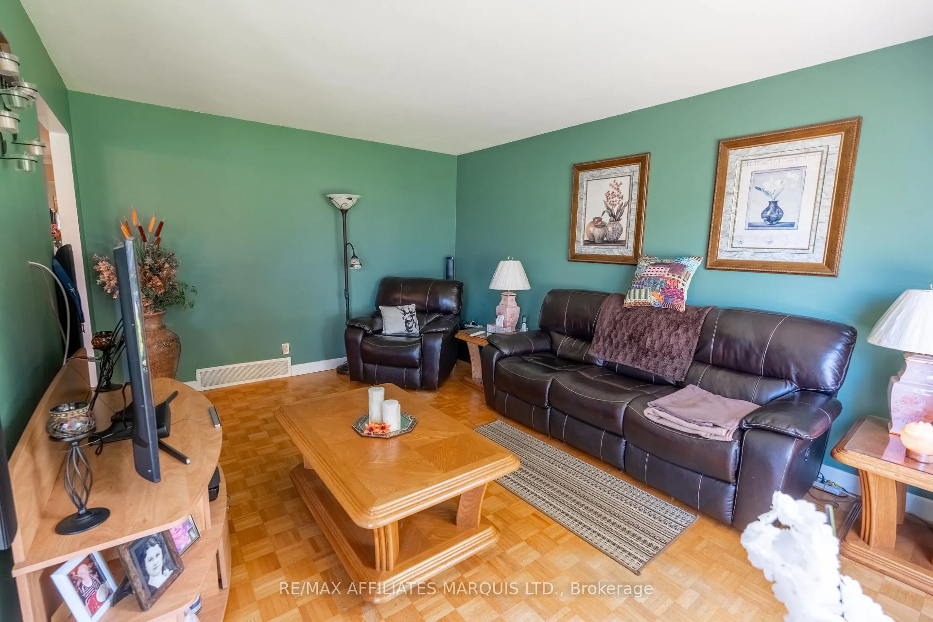 Photo 7 of 429 Beach Avenue, Cornwall — HOMEH