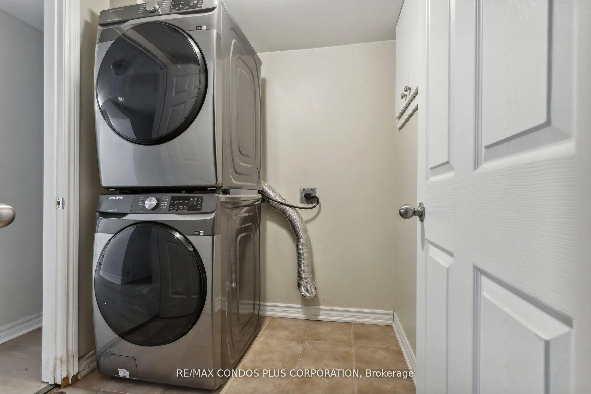 Photo 6 of Unit 2, 294 Fergus Avenue, Kitchener — HOMEH