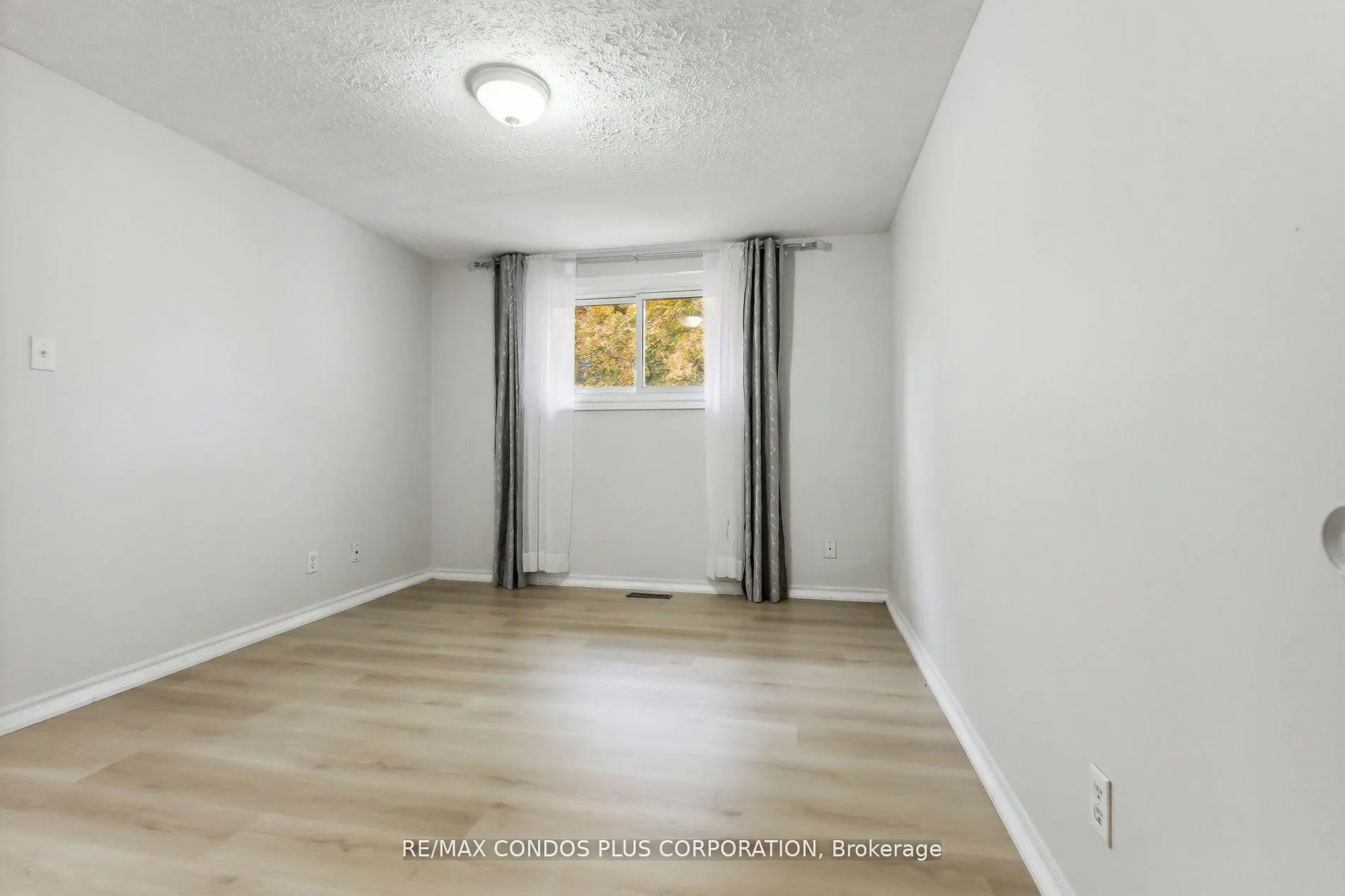 Photo 7 of Unit 2, 294 Fergus Avenue, Kitchener — HOMEH