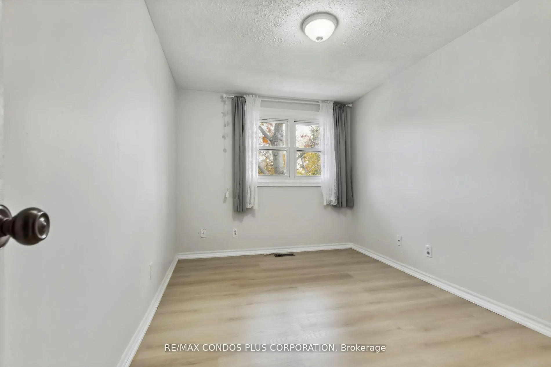 Photo 22 of Unit 2, 294 Fergus Avenue, Kitchener — HOMEH
