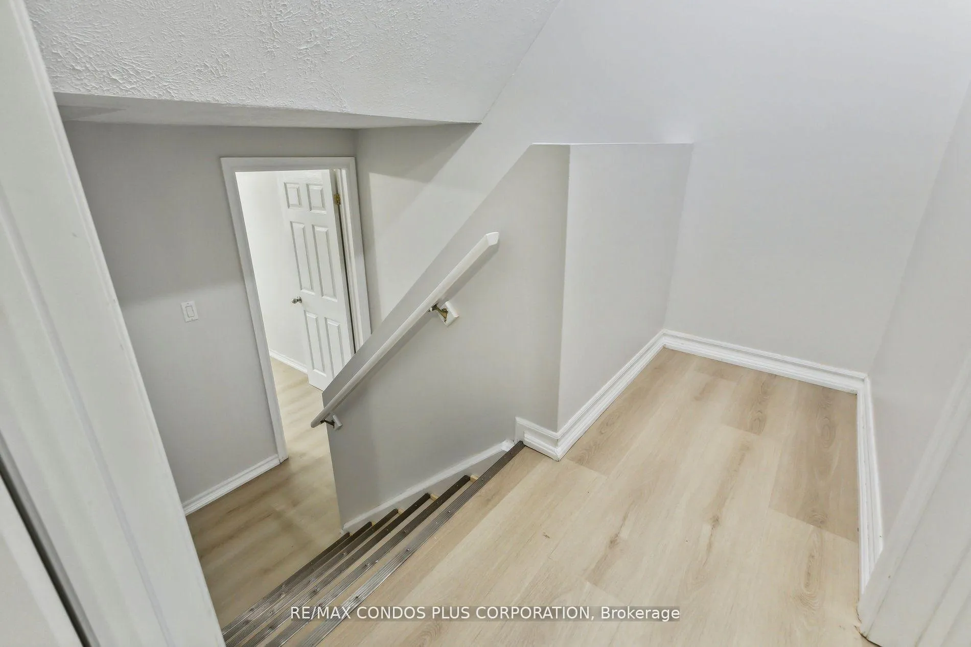 Photo 24 of Unit 2, 294 Fergus Avenue, Kitchener — HOMEH