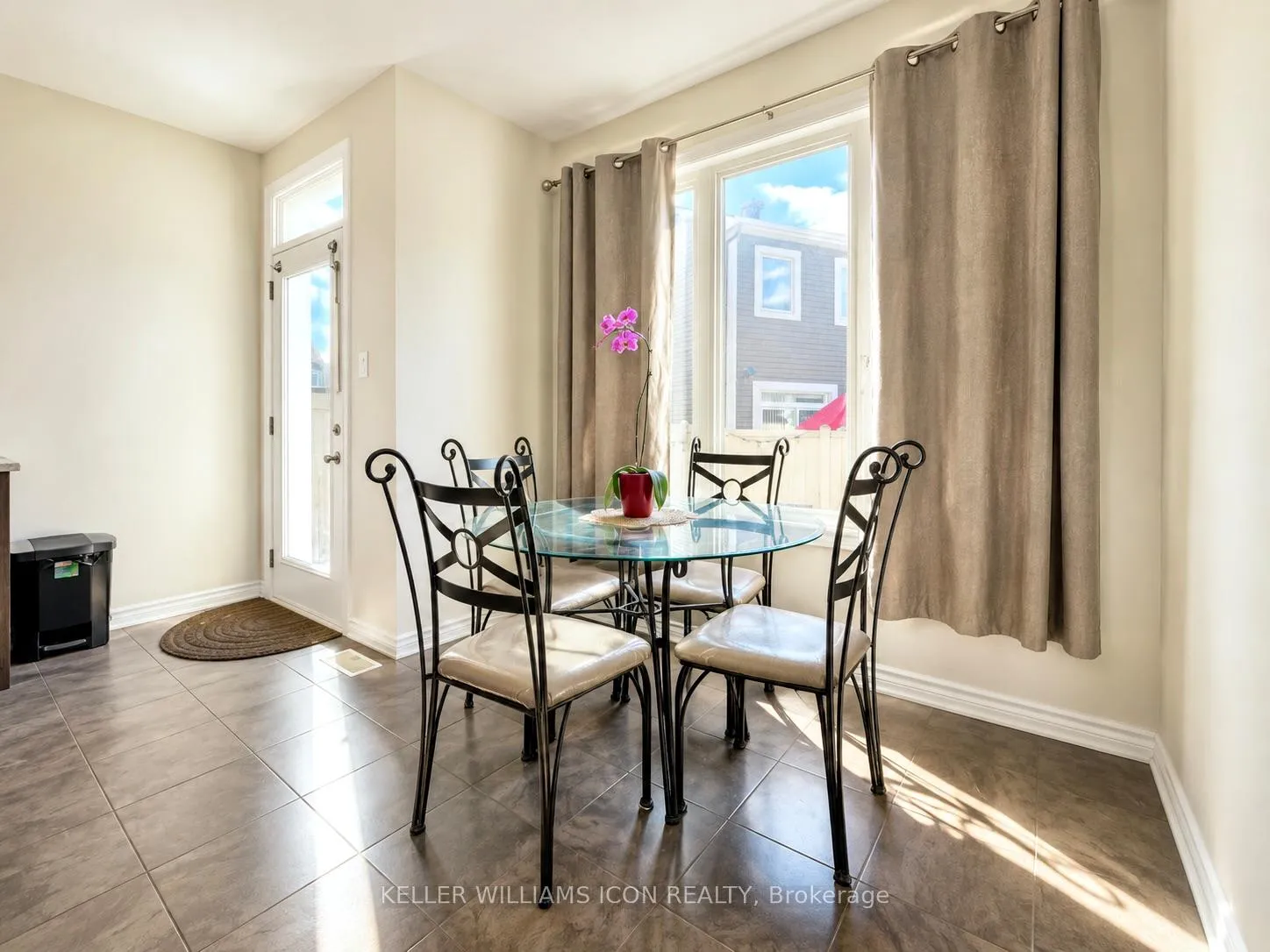 Photo 6 of 108 Solaris Drive, Ottawa, Kanata - Emerald Meadows/Trailwest — HOMEH