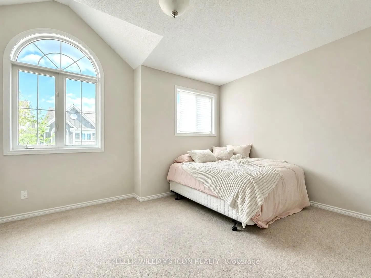 Photo 14 of 108 Solaris Drive, Ottawa, Kanata - Emerald Meadows/Trailwest — HOMEH