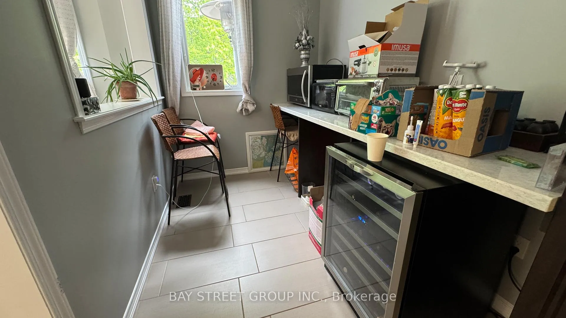 Photo 9 of 7889 Buckeye Crescent, Niagara Falls, Brown — HOMEH
