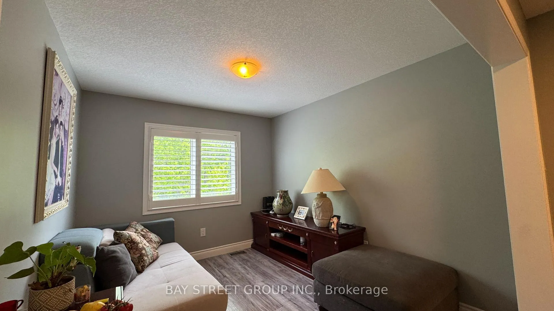 Photo 14 of 7889 Buckeye Crescent, Niagara Falls, Brown — HOMEH