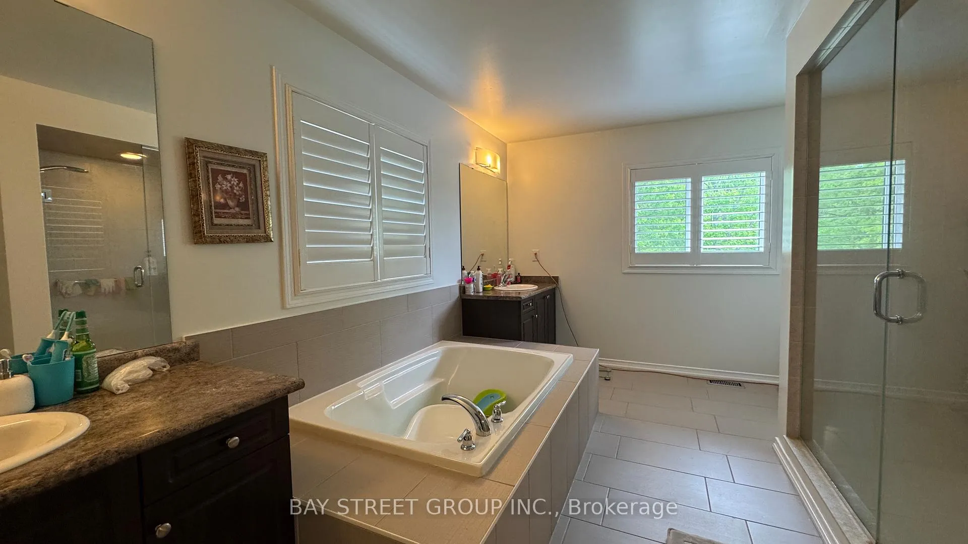 Photo 16 of 7889 Buckeye Crescent, Niagara Falls, Brown — HOMEH