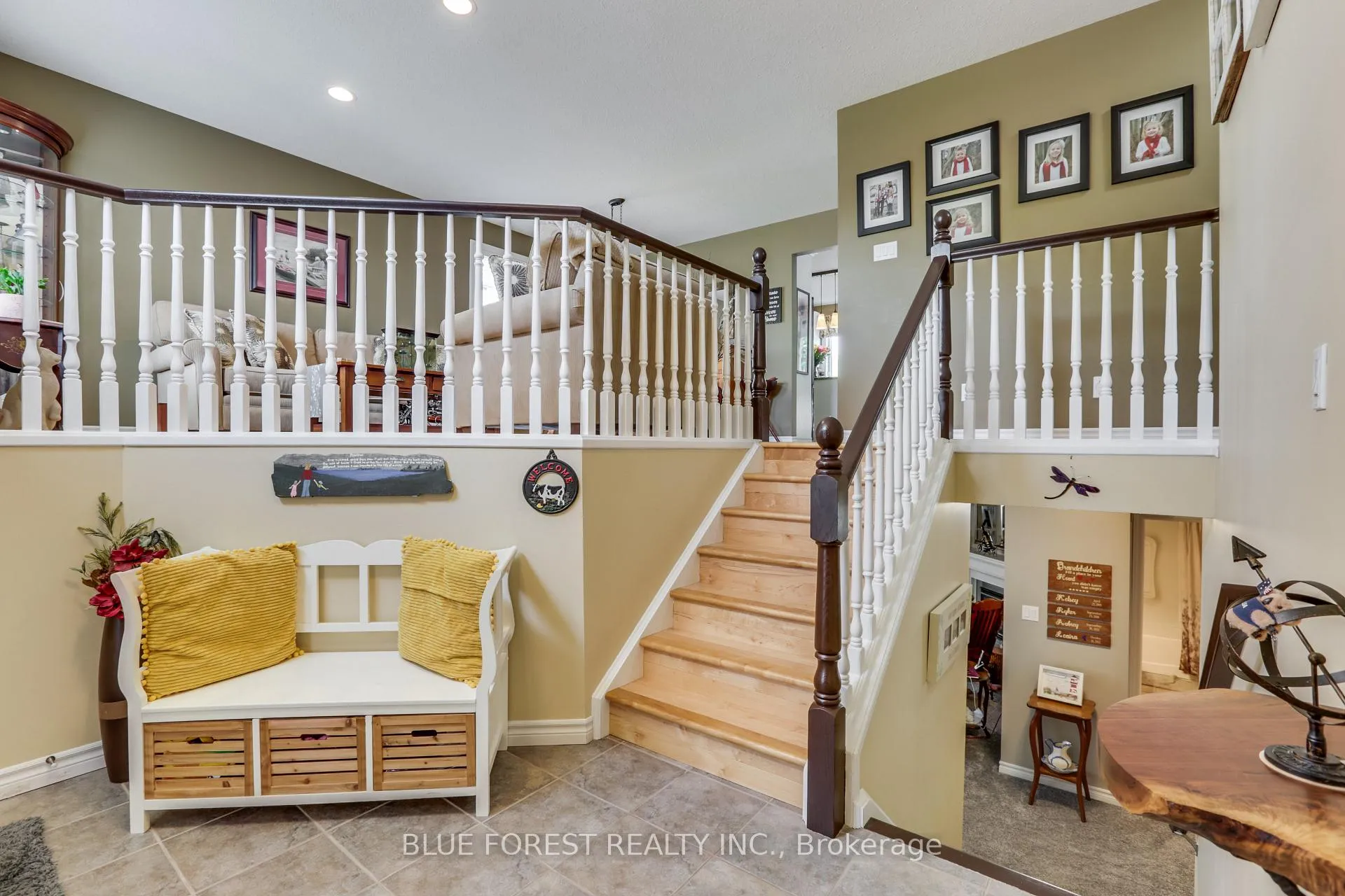 Photo 3 of 116 Woodvale Drive, Thames Centre, Dorchester — HOMEH