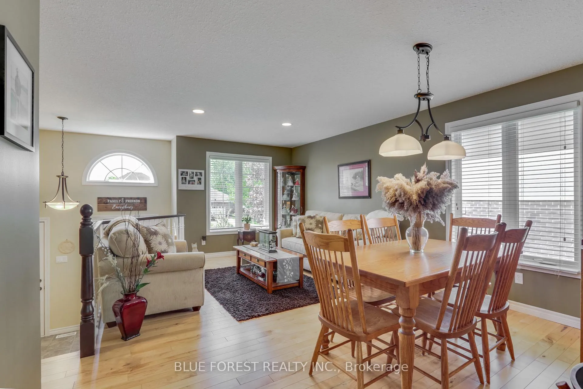 Photo 4 of 116 Woodvale Drive, Thames Centre, Dorchester — HOMEH