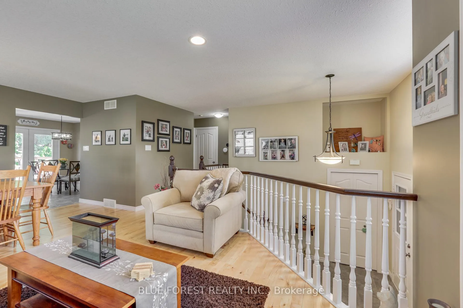 Photo 5 of 116 Woodvale Drive, Thames Centre, Dorchester — HOMEH