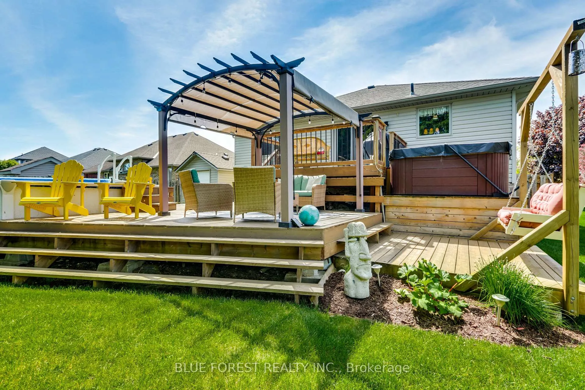 Photo 35 of 116 Woodvale Drive, Thames Centre, Dorchester — HOMEH