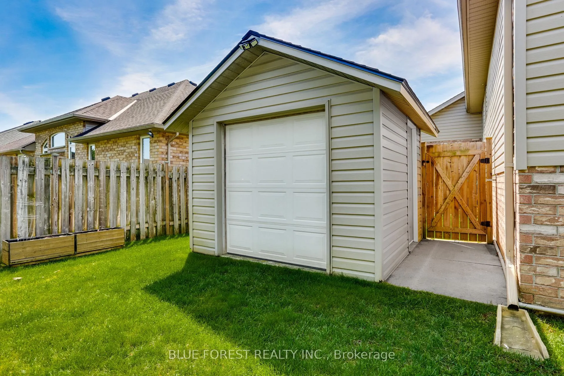 Photo 38 of 116 Woodvale Drive, Thames Centre, Dorchester — HOMEH