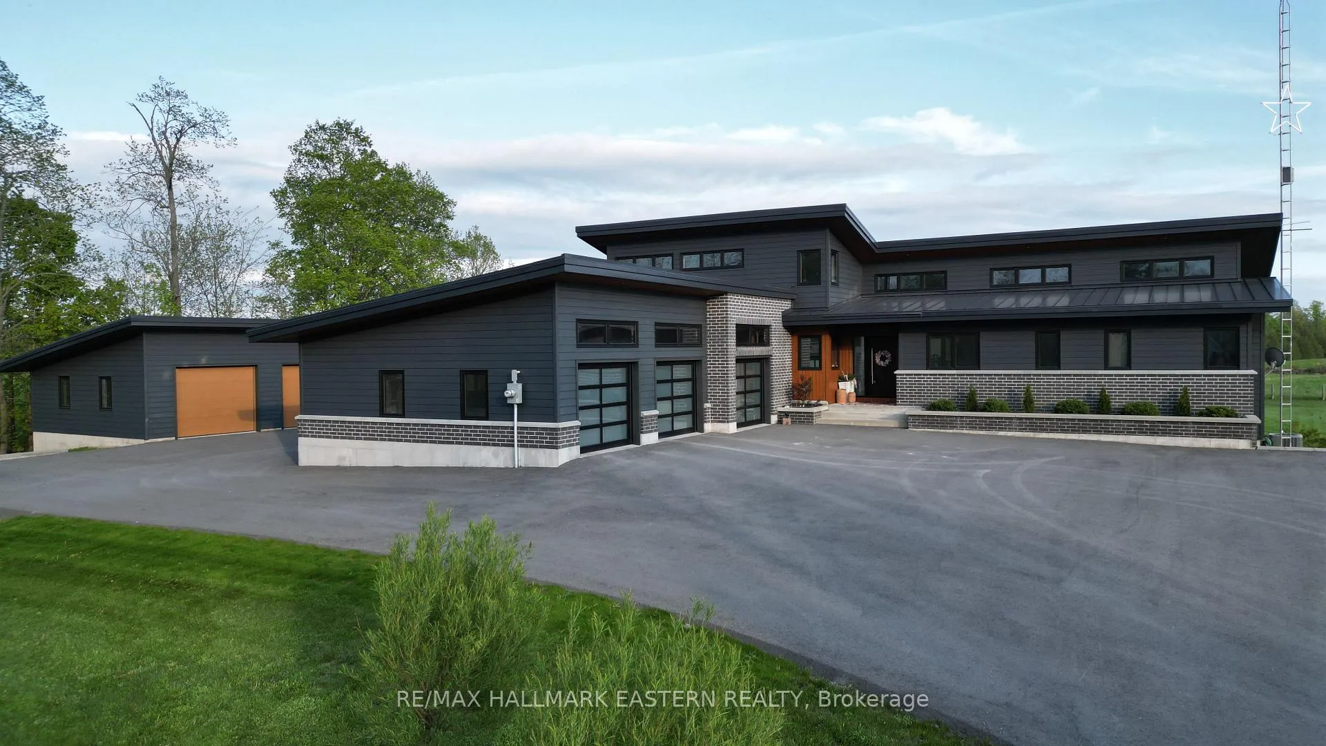 Photo 2 of 1483 Webster Road, Douro-Dummer — HOMEH