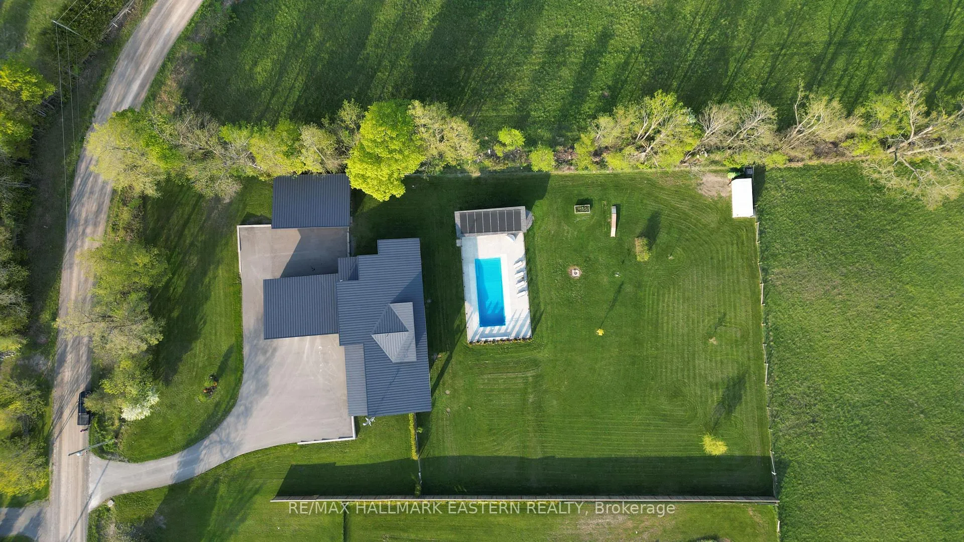 Photo 3 of 1483 Webster Road, Douro-Dummer — HOMEH