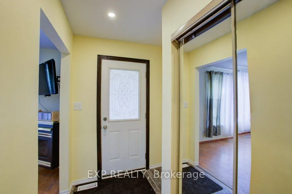 Photo 3 of 44 Madison Avenue, Orangeville — HOMEH