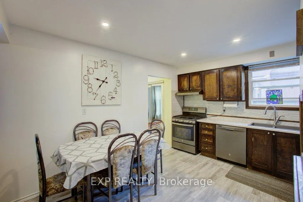 Photo 10 of 44 Madison Avenue, Orangeville — HOMEH