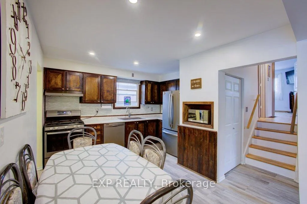 Photo 11 of 44 Madison Avenue, Orangeville — HOMEH