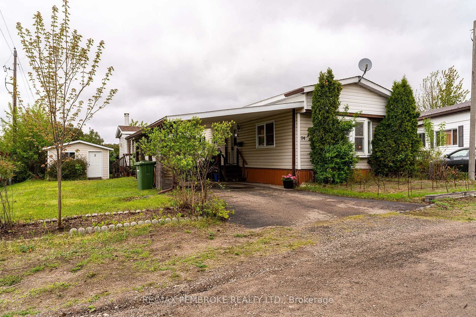 Photo 2 of 94 Pinehurst Estates, Petawawa, Petawawa — HOMEH