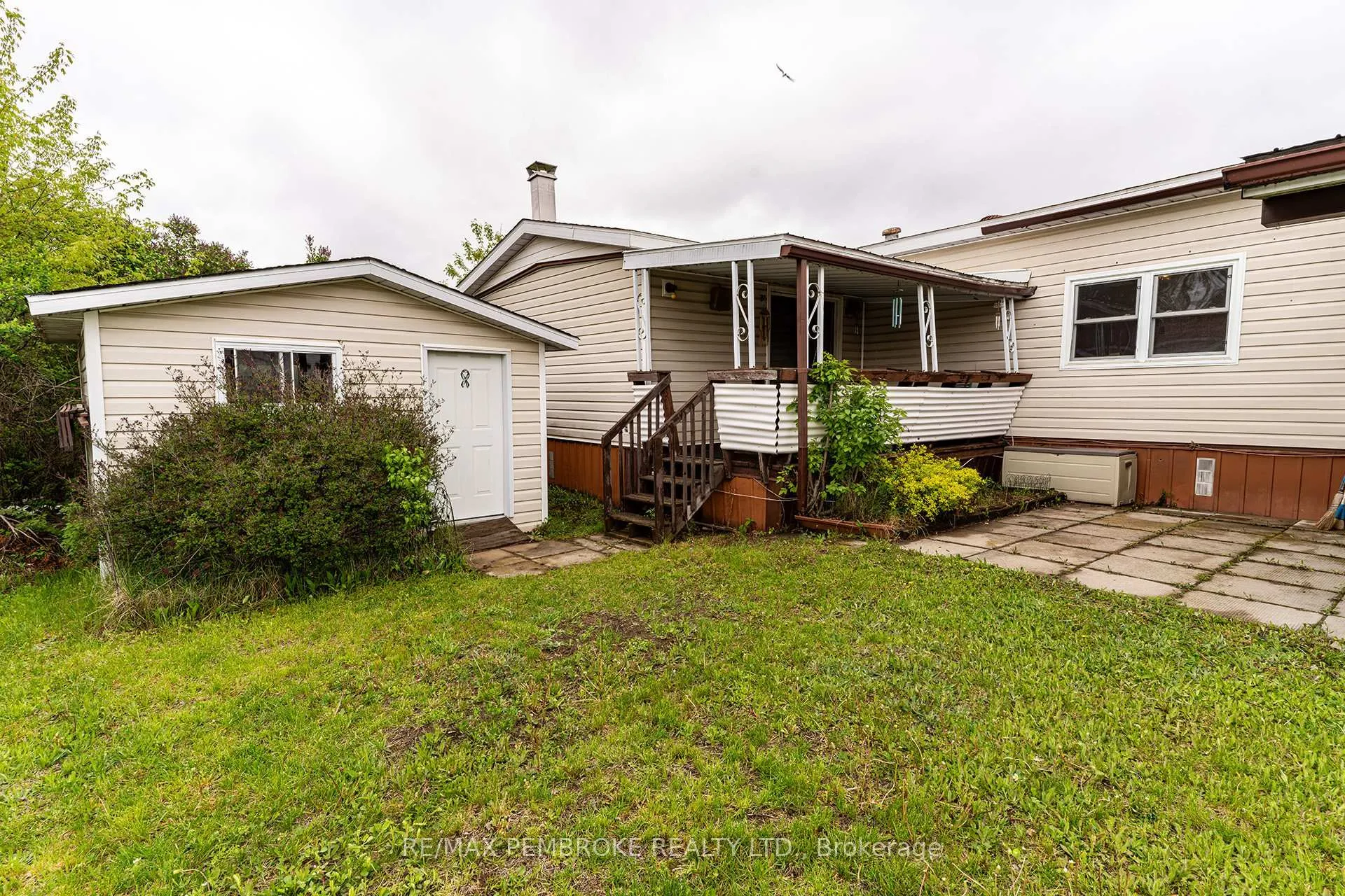Photo 6 of 94 Pinehurst Estates, Petawawa, Petawawa — HOMEH