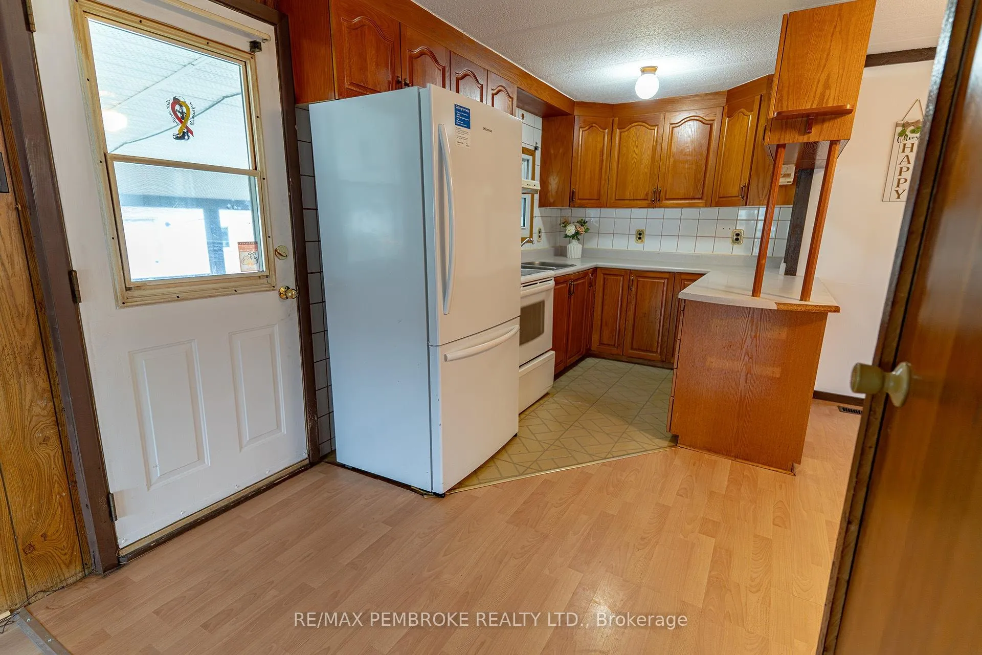 Photo 13 of 94 Pinehurst Estates, Petawawa, Petawawa — HOMEH