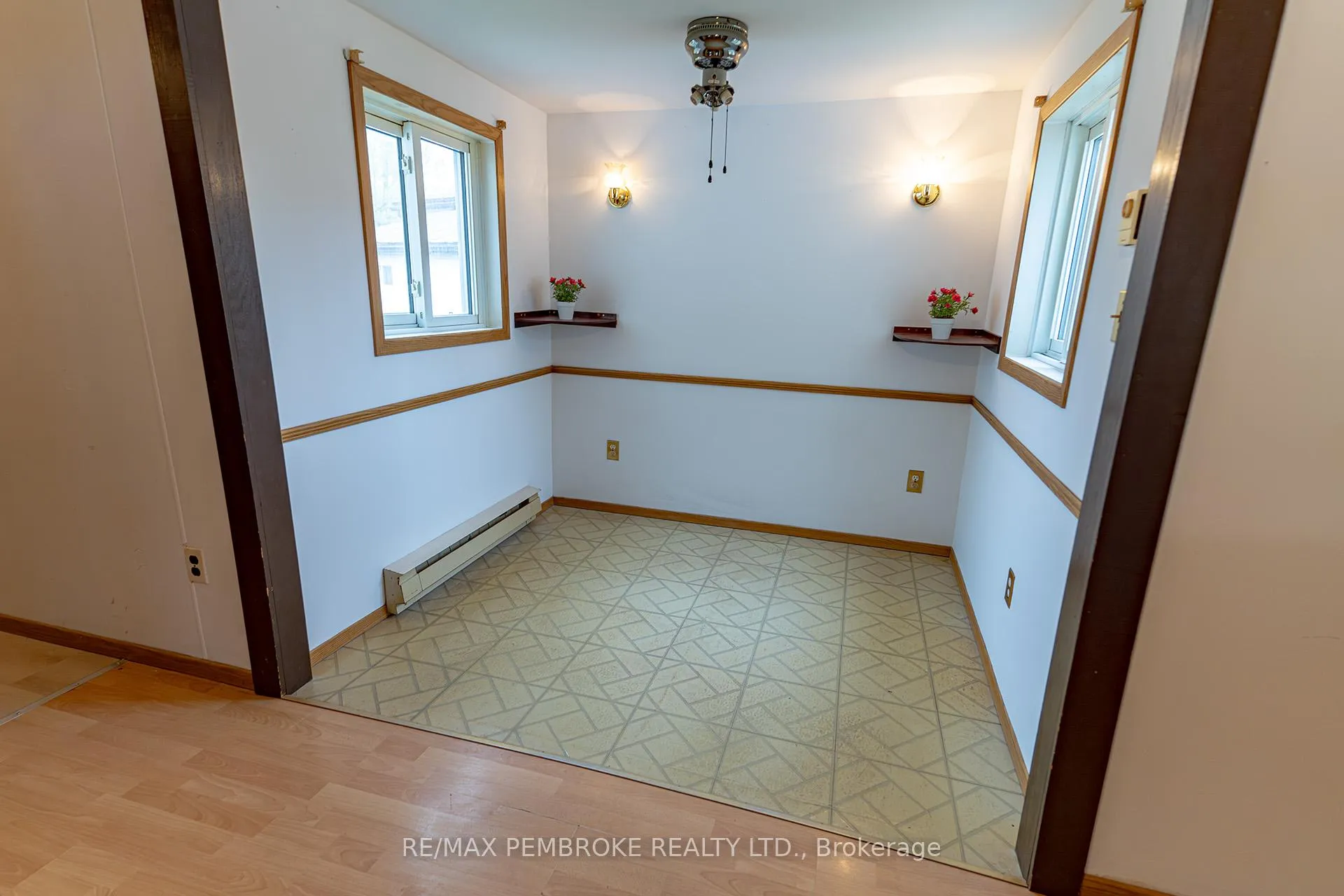Photo 17 of 94 Pinehurst Estates, Petawawa, Petawawa — HOMEH